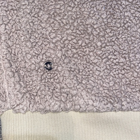 Lululemon cropped Sherpa half zip - Picture 5 of 6